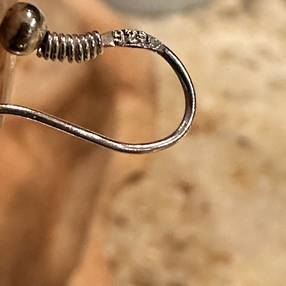 Women’s Abalone and sterling silver triangle earrings - Picture 6 of 6